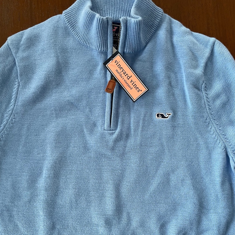 Boys vineyard vines sweater. Medium (12-14)